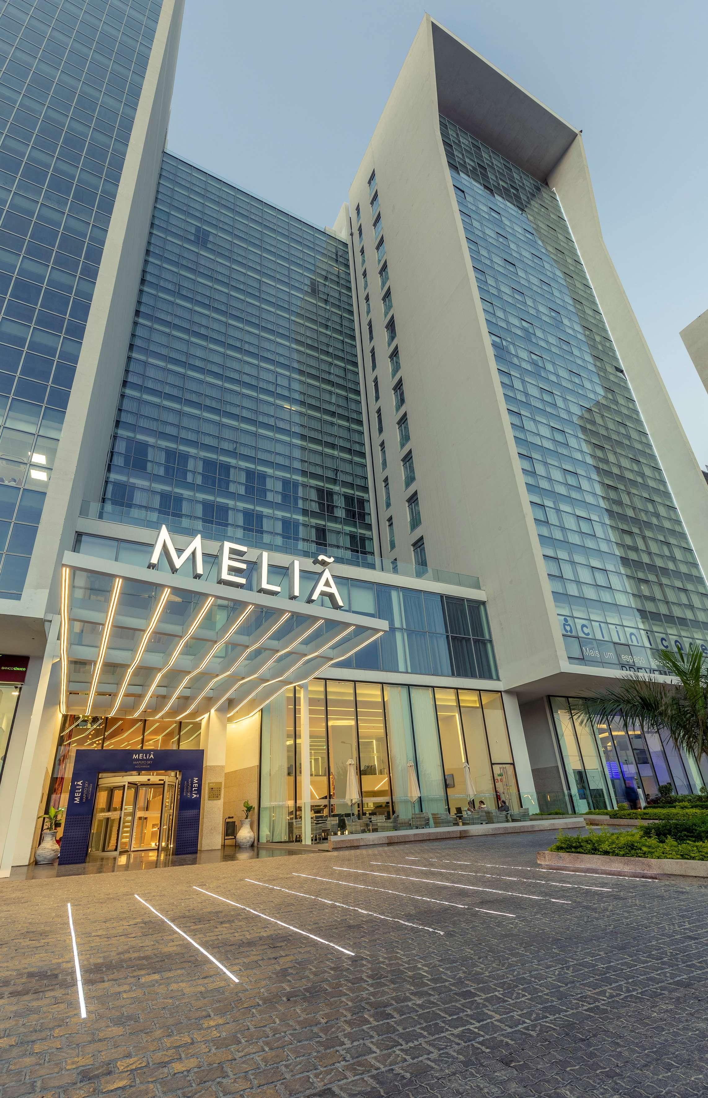 Meliá Maputo Sky Hotel Exterior foto